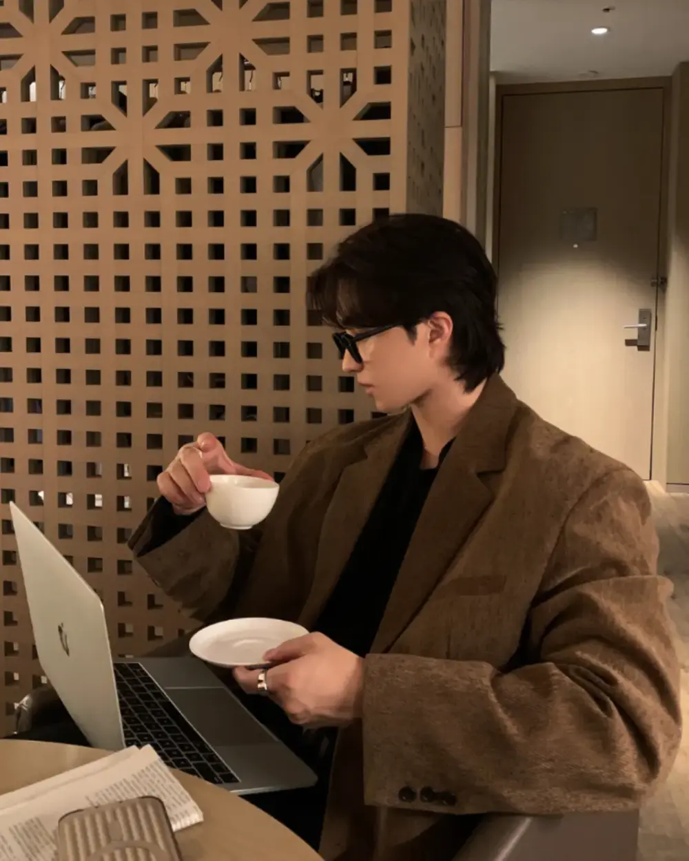 18 迪菲人字紋麂皮西裝外套/ 6色